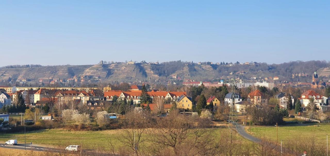 Ferienwohnung Am Elberadweg ドレスデン エクステリア 写真